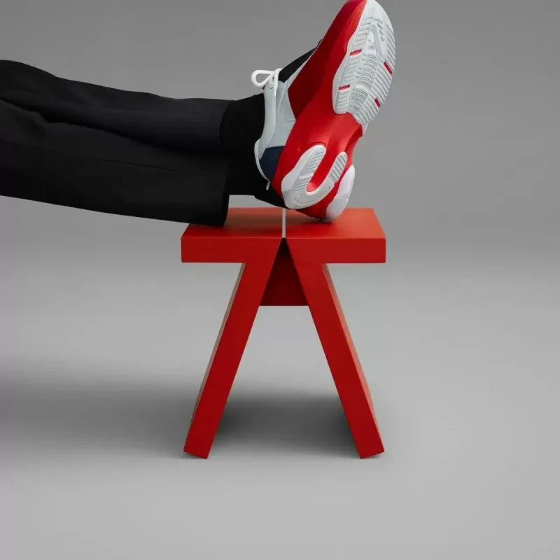 Creative modern solid wood shoe changing stool red casual low stool entrance shoe sitting stool