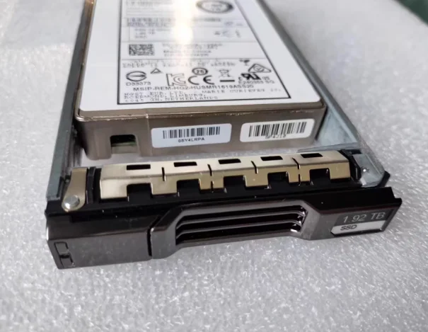 

For 0Y2M2R SC4020 SC5020 SC 1.92T SAS SSD 12GB hard drive