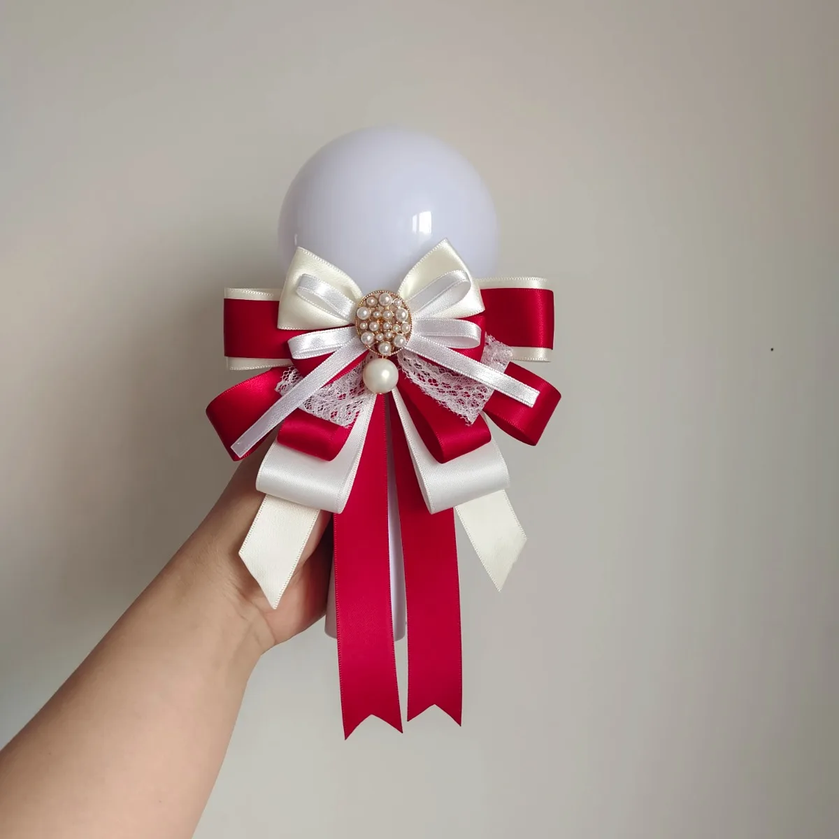 

Fashion Lady Lolita Pearl Bow Brooch Collar Anime Cartoon Rescue Stick Bowkont Hand Lamp Shirt Collar Flowers Accessories