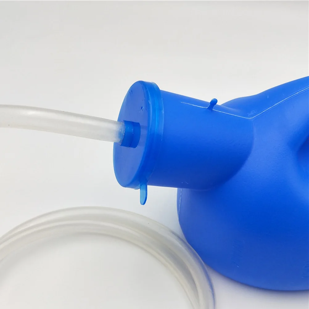 

2000Ml Portable Urinal Bottle With Lid Large Capacity Measuring Lightweight Durable Anti-Odor Easy Clean Outdoor Travel Car Use
