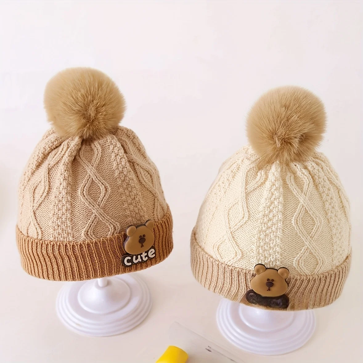 

1pc Kids Winter Knit Beanie Hat - Fleece-Lined Warm Stretchy Breathable Toddler Beanie with Pom-Pom, Mixed Colors Autumn Winter