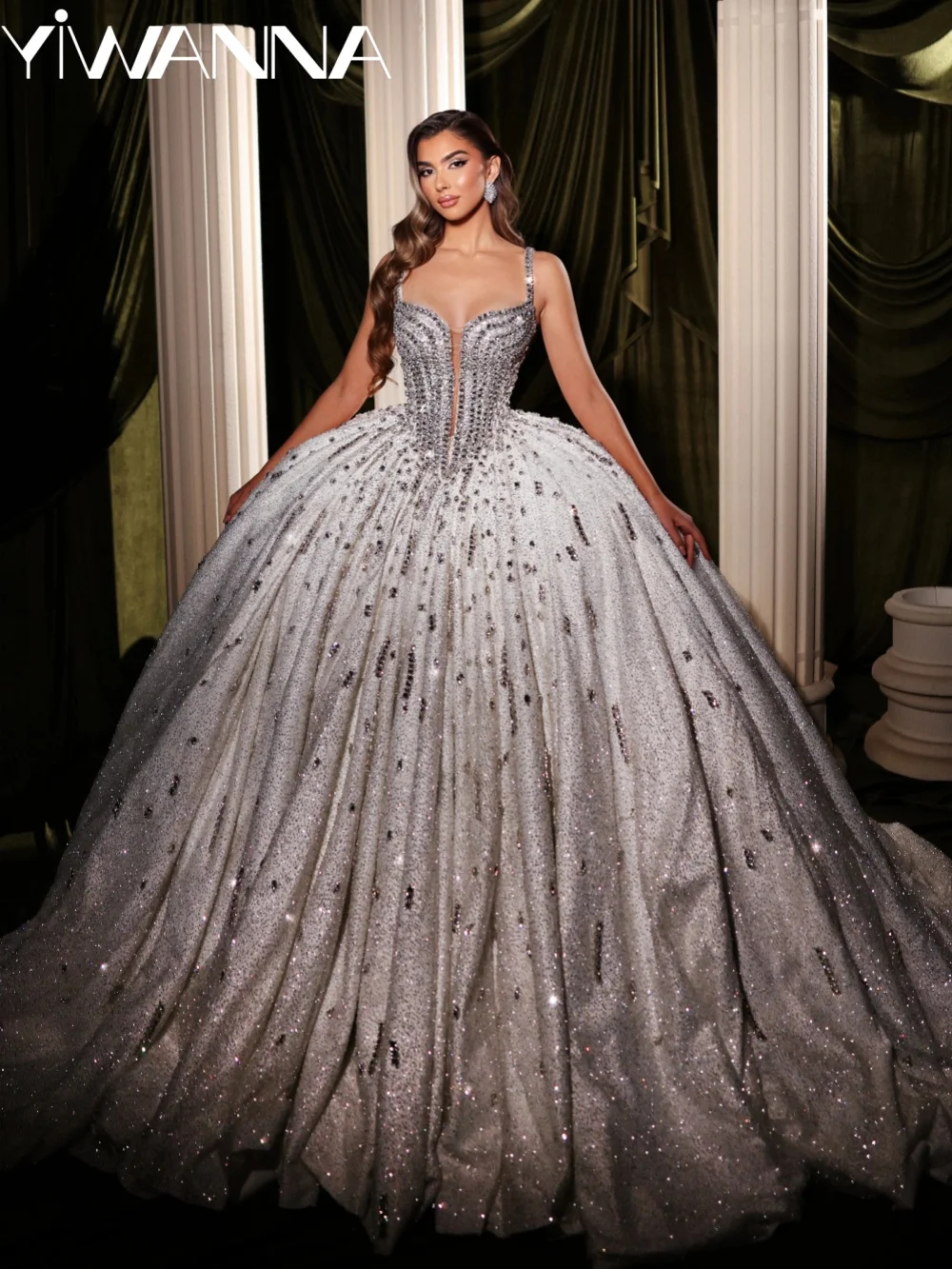 

Ослепительное серебряное свадебное платье с кристаллами, очаровательное свадебное платье принцессы на тонких бретелях, новые очаровательные платья на заказ для невесты