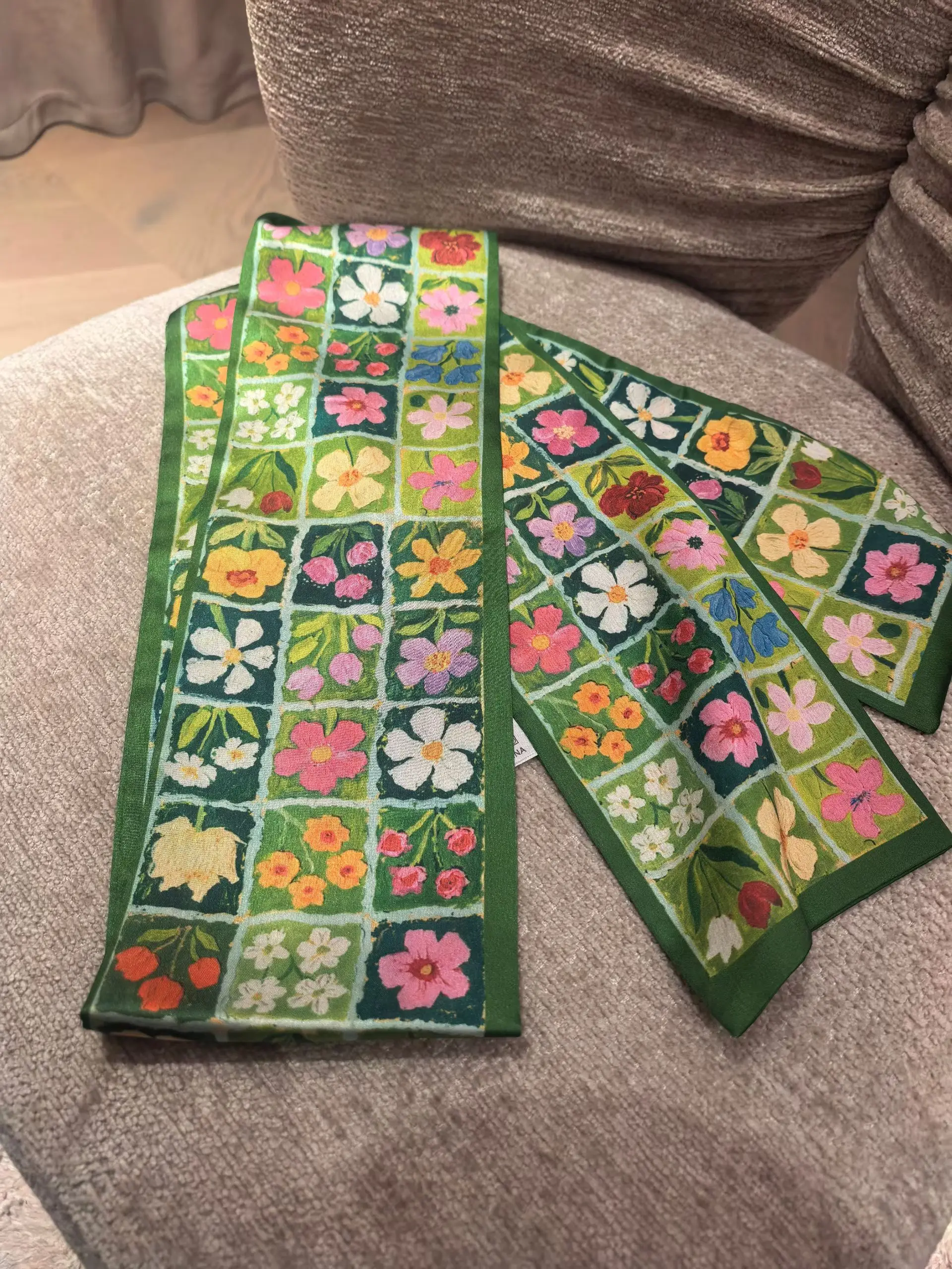 2026 Blumenmuster Langer Seidenschal für Damen, Haarschals, Seidensatin-Halstuch für Frauen, 15*145CM, Stirnbänder, bedrucktes Taschenband, Damen – Detail 3