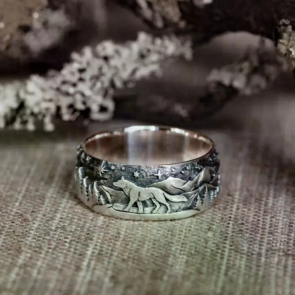 GTHIC Alloy Metal Unisex Couple Ring Set, Fashion Animal Theme Rings with Embossed Loyal Wolf Pattern, Engagement Anniversary Valentine's Day Gift, Fashion Rings, Adults