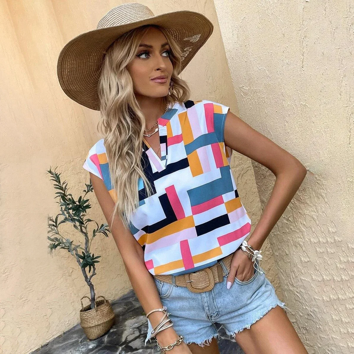 Elegant Women\'s Blouse Printed Shirt 2023 Summer Sweet Girl Short Sleeve Chiffon Casual V-Neck Shirts Office Female Tops S-XXL