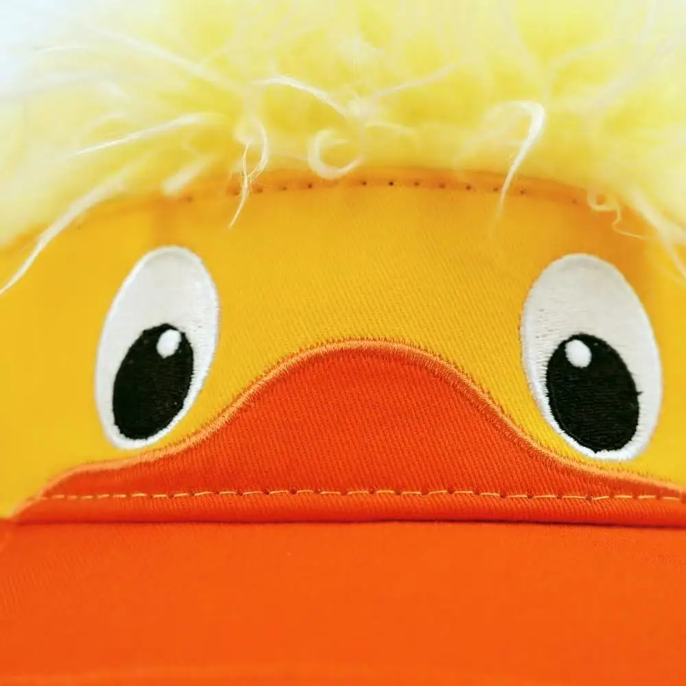 Lustiger Enten-Schirmhut mit Kunsthaar, Neuartiger Gelb-Oranger Verstellbarer Sonnenschirm für Männer und Frauen, Einzigartige Lässige Streetwear-Kappe – Detail 9