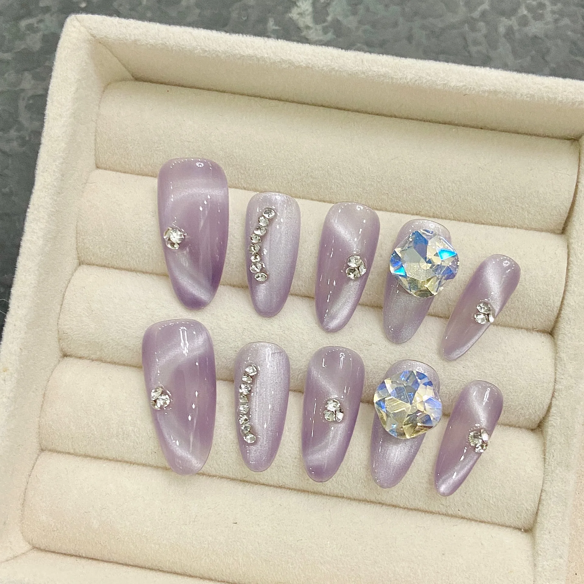 

10Pcs Purple Handmade Press On Nails Cat's Eye Design Almond Ballerina False Nails Diamond Decor Wearable Manicure Nail Tips