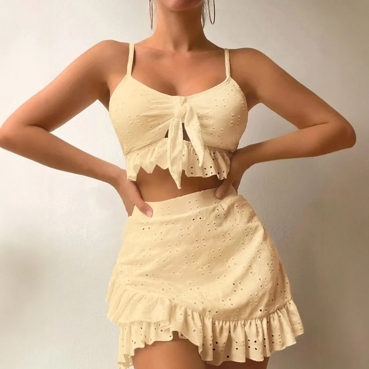 بيكيني الربيع الصيف مثير K أزياء من الدانتل الجوف خارج أكمام ساحة الرقبة عالية الخصر عطلة صغيرة بيكيني للنساء