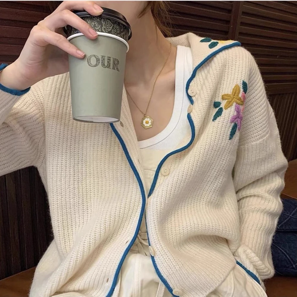 Women Wool Floral Embroidered·Lapel-collar Vintage Cardigan 2023 Korean Dongdaemun Autumn/Winter New in Classic Retro Knit Top