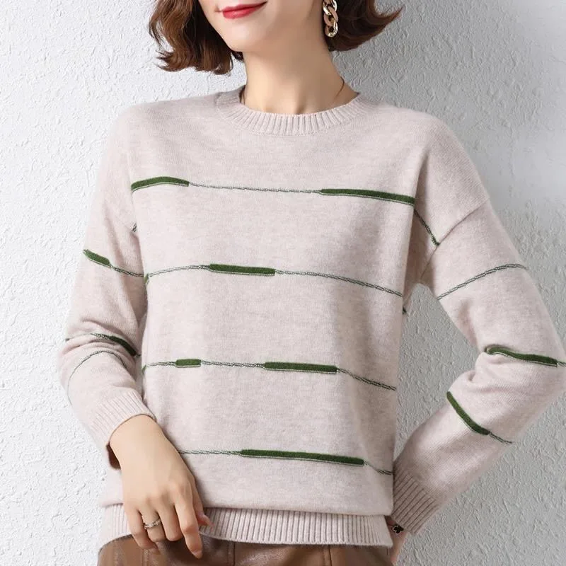 New Autumn/Winter Fashion Korean Edition Color Block Stripe Round Neck Sweater Loose and Versatile Western Women\'s Knitted Top