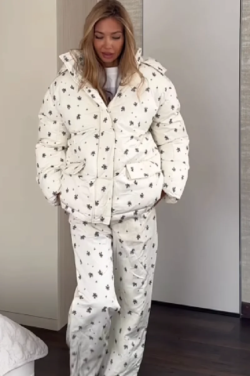 

Новый зимний модный комплект из 2 предметов: утепленный женский хлопковый костюм с цветочным принтом, куртка с капюшоном на шнуровке и прямые брюки