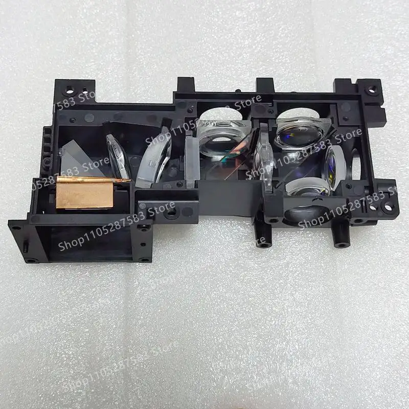 Projecteur U1 / Instrument : chemin optique, moteur optique, filtre oculaire composé, lentille de condenseur, lampe LED