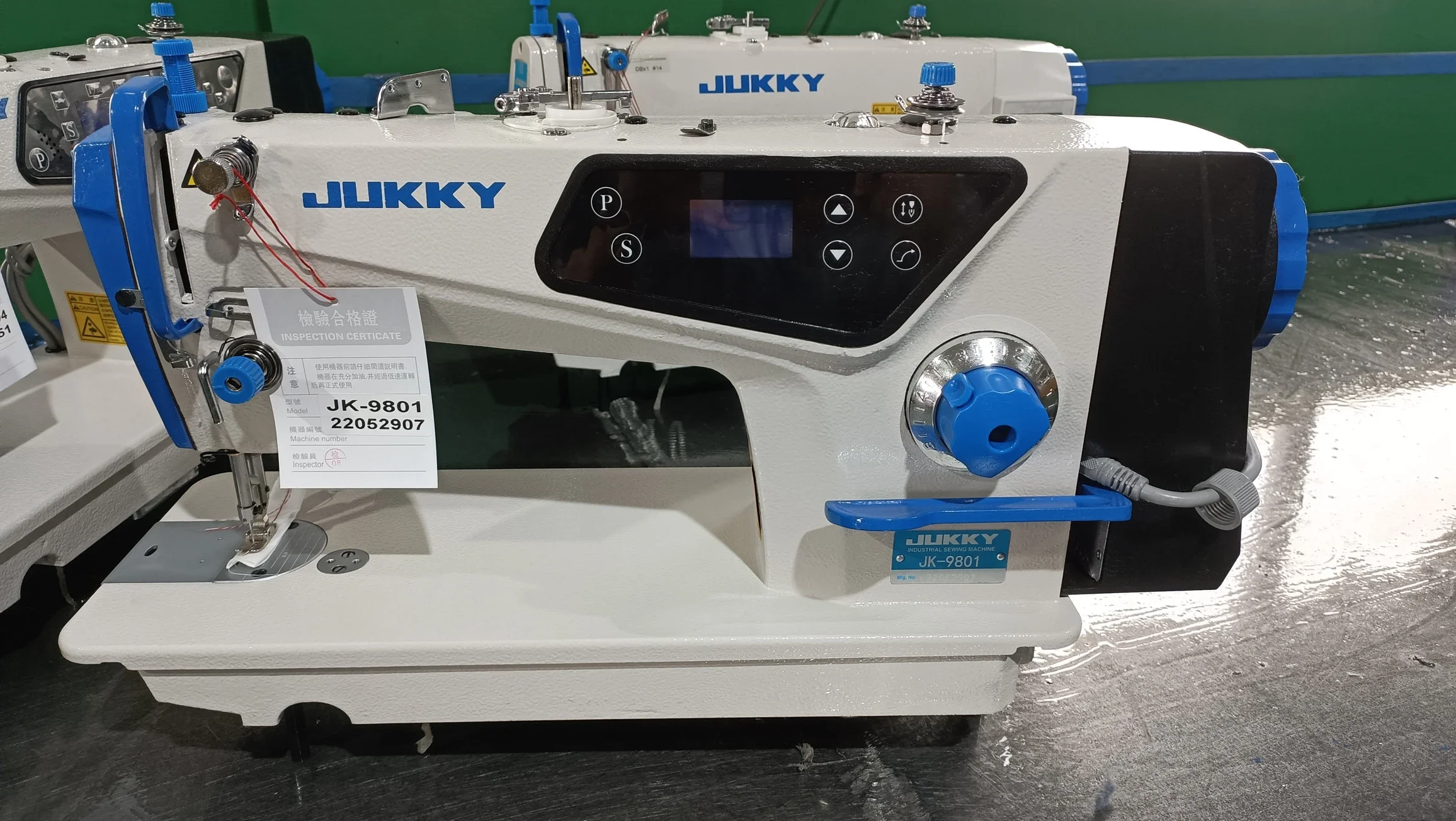 JK9900-D4 Direct Drive computerized automatic Lockstitch Sewing Machine Industrial auto thread trimming for garment plant