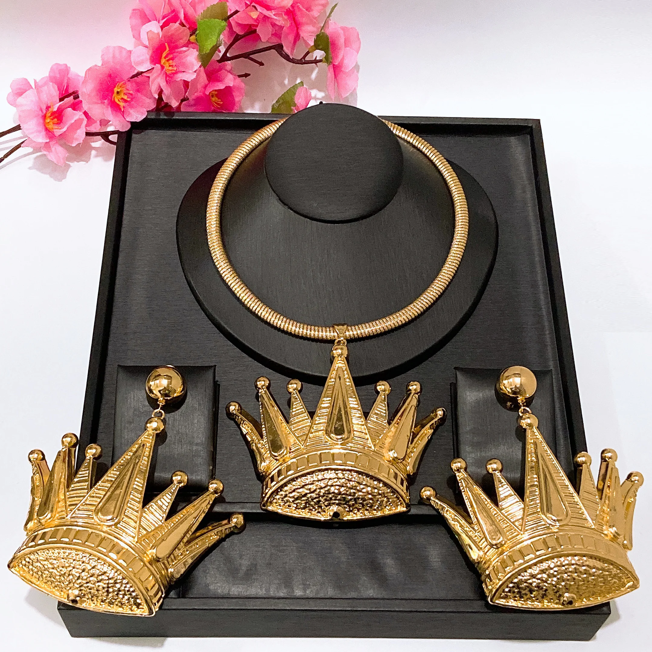 Gold Plated Exaggerated Crown Jewelry Set Eye-Catching Royal Statement Necklace & Earrings for Women Party Prom Bling Fashion