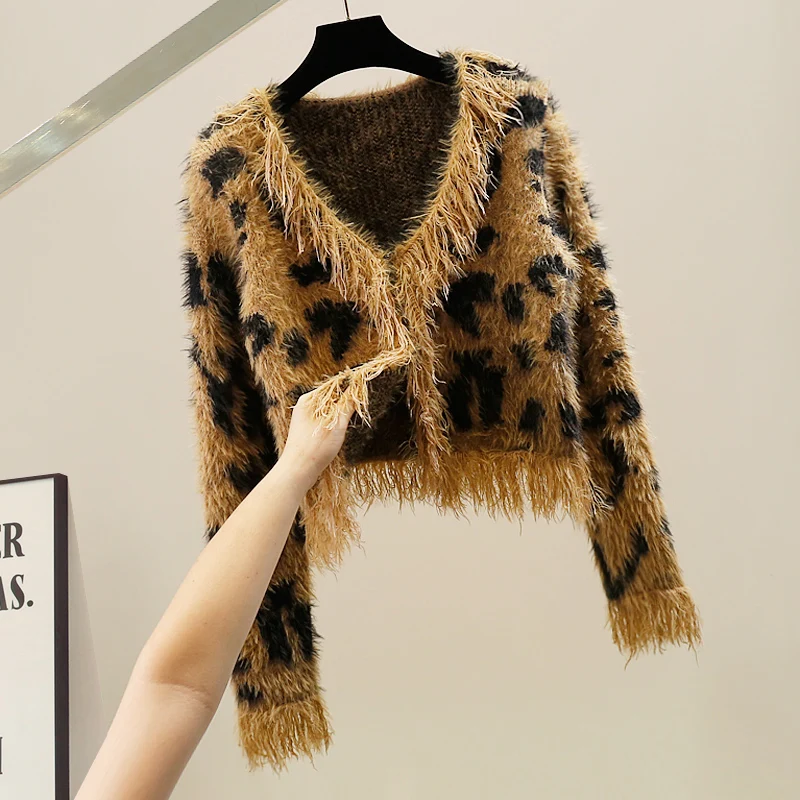 

Модный повседневный свитер с длинными рукавами, бахромой из искусственного меха норки, V-образным вырезом, свободного кроя, укороченный, для повседневной носки, из смесового материала (50% шерсть, 50% другое волокно)