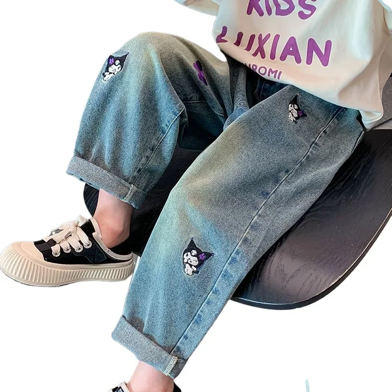 Cartoon Kuromi Jeans primaverili e autunnali carini per abbigliamento esterno Pantaloni casual larghi versatili Nuovo personaggio dei cartoni animati Anime Kuromi Jeans