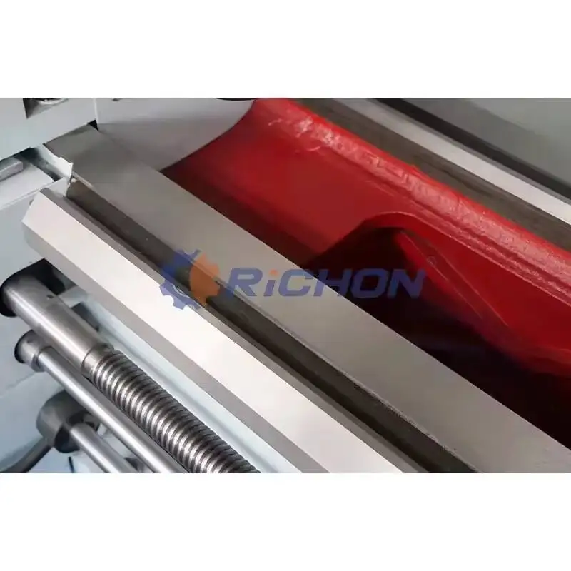 Mesin Bubut CNC Pemotong Logam dengan Gap Bed Geser Tipe Medium Duty C6140c C6240 C6140 yang Dikustomisasi