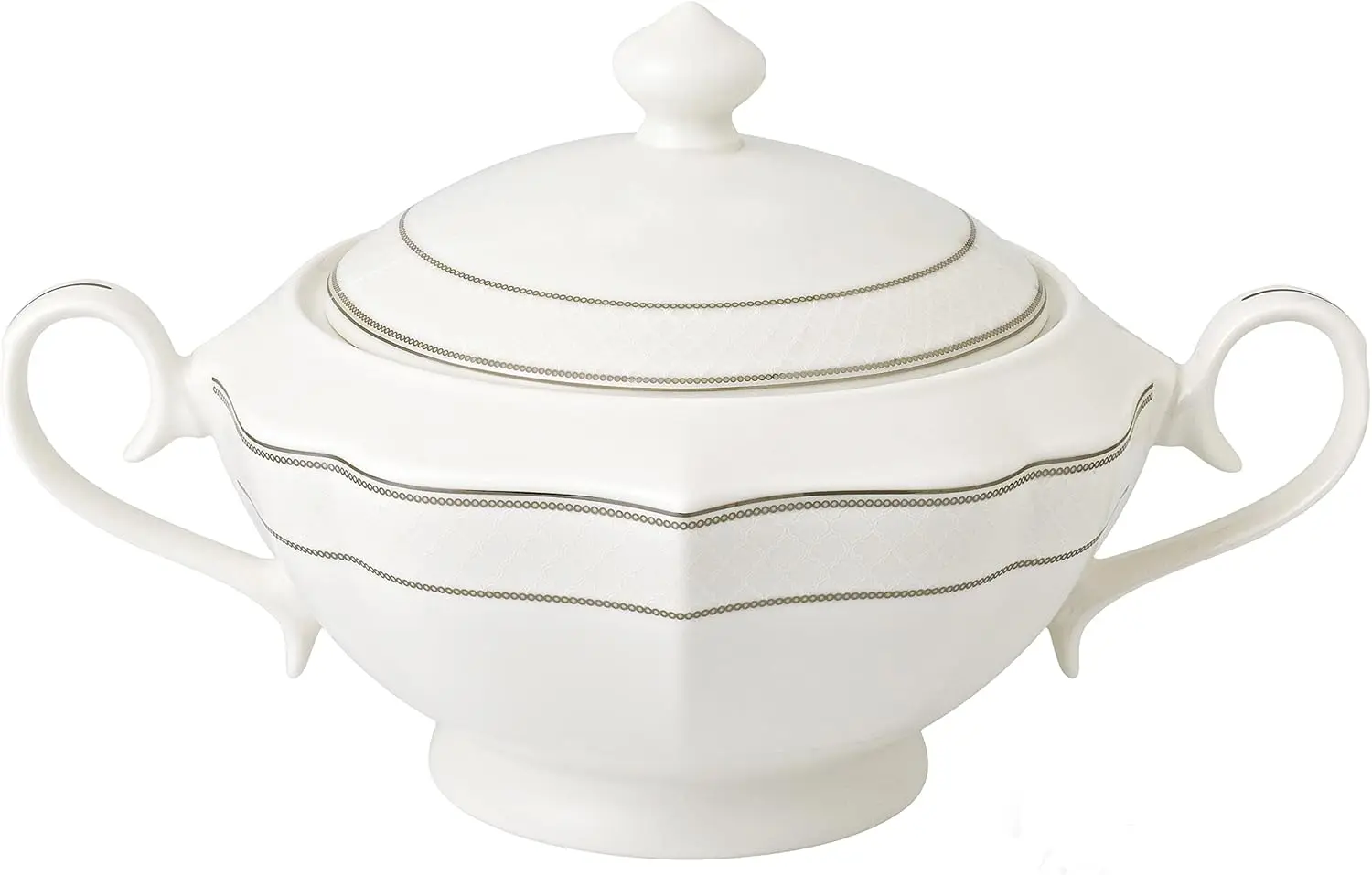 

Import Lace Tureen, Gold,Versatile tureen can be used for Soups, Vegetables, or any Side Dishes. Holds hot or cold food