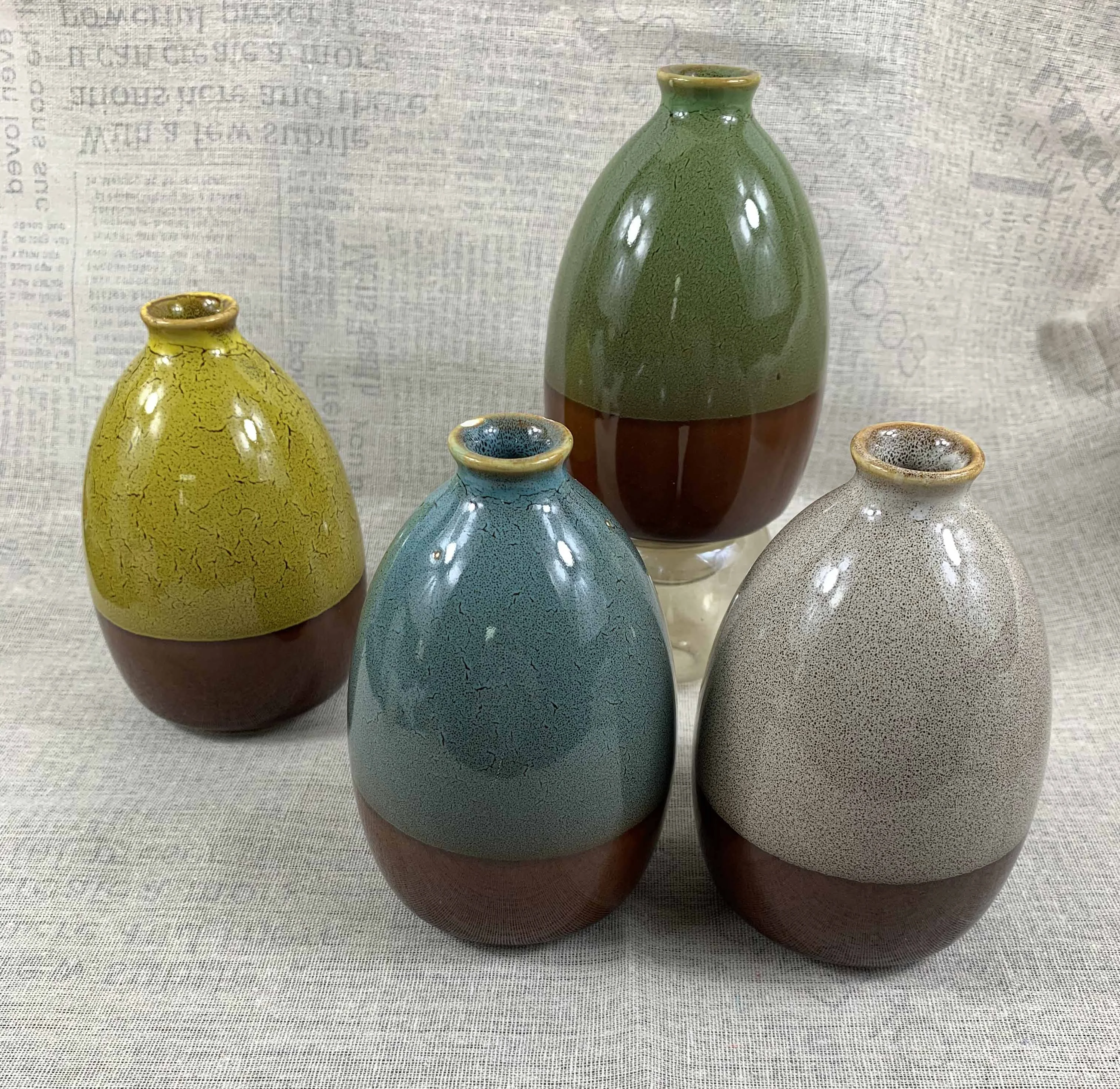 Wholesale Small Ceramic Vase Reactive Glazed Bud Vase Stoneware Reed Diffuser Bottle Suitable for Living Room Desktop Decor