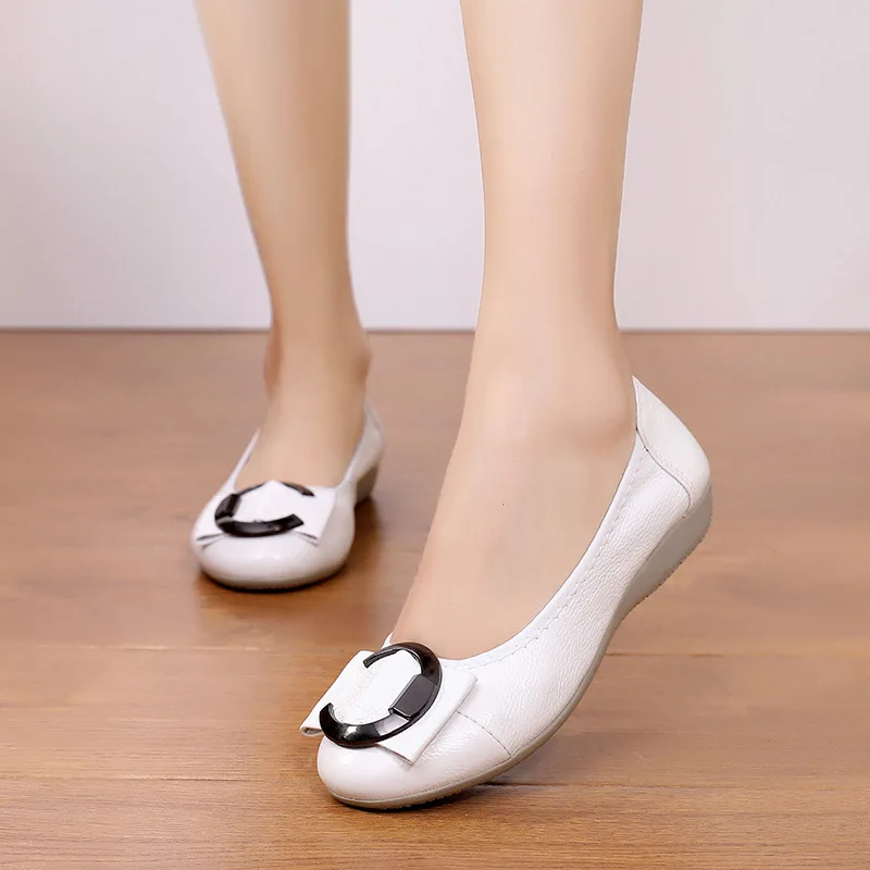 Genuine Leather Shallow Mouth Rubber Comfortable Single Shoes Soft Sole Flat Casual Mother Large Size Women Leather Shoes