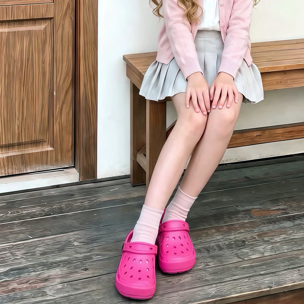 Kinder-Sandalen mit Lochmuster, EVA-Weichsohlen-Clogs für Mädchen, atmungsaktive, leichte Kinder-Slipper für den Alltag. – Detail 6