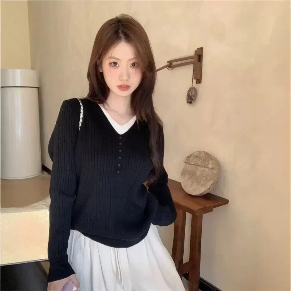 

Two-piece Illusion Inner Wear Outer Women's Tweed Style Knitted Top Cracker Khaki Color V-neck Sweater Coat For Autumn/winter