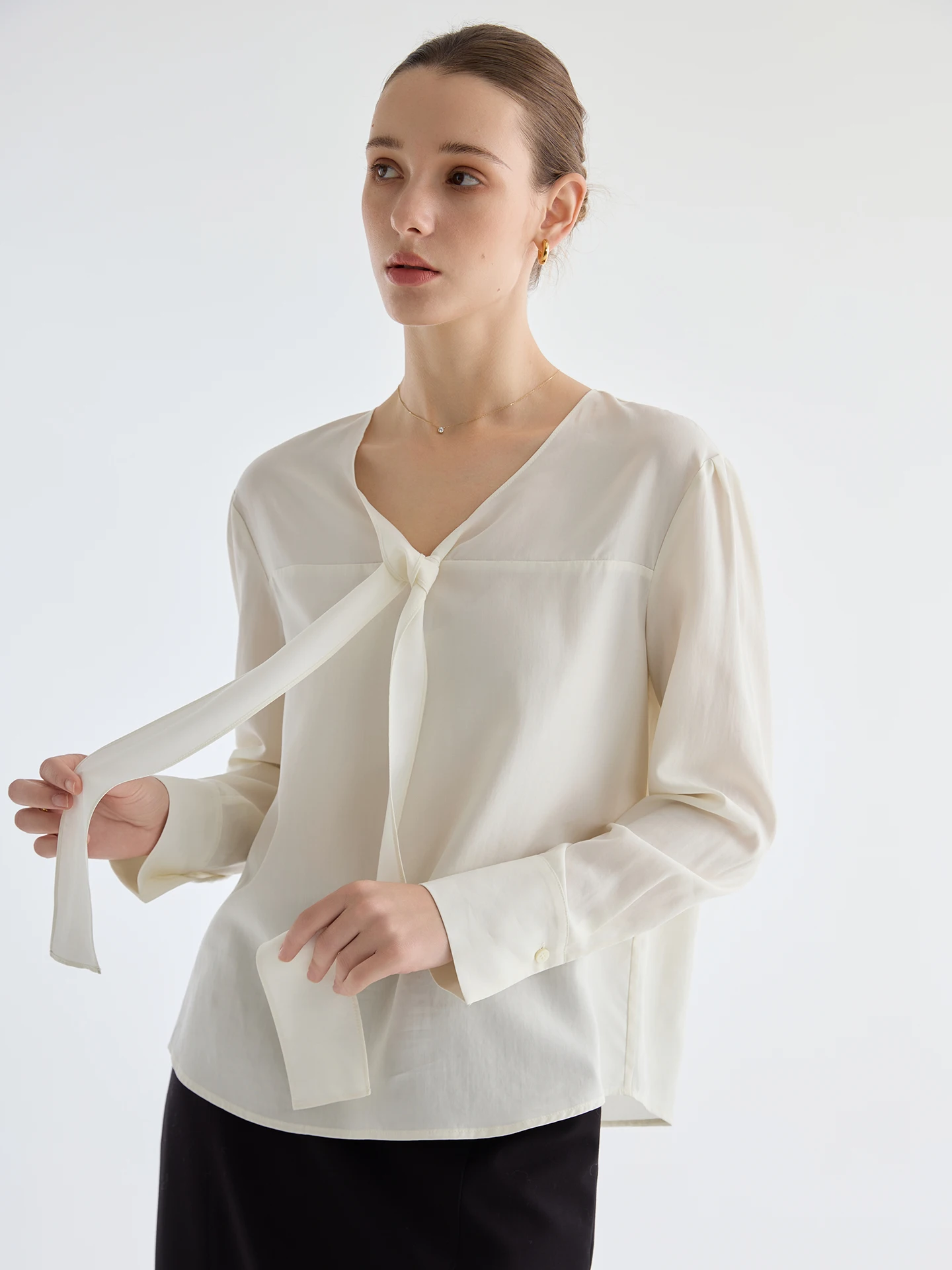 

Masbello V-Ne Long Sve Loose irt Women's Autumn Winter Commute Ele Top French Sle Polyester Breathable Cool Sens...