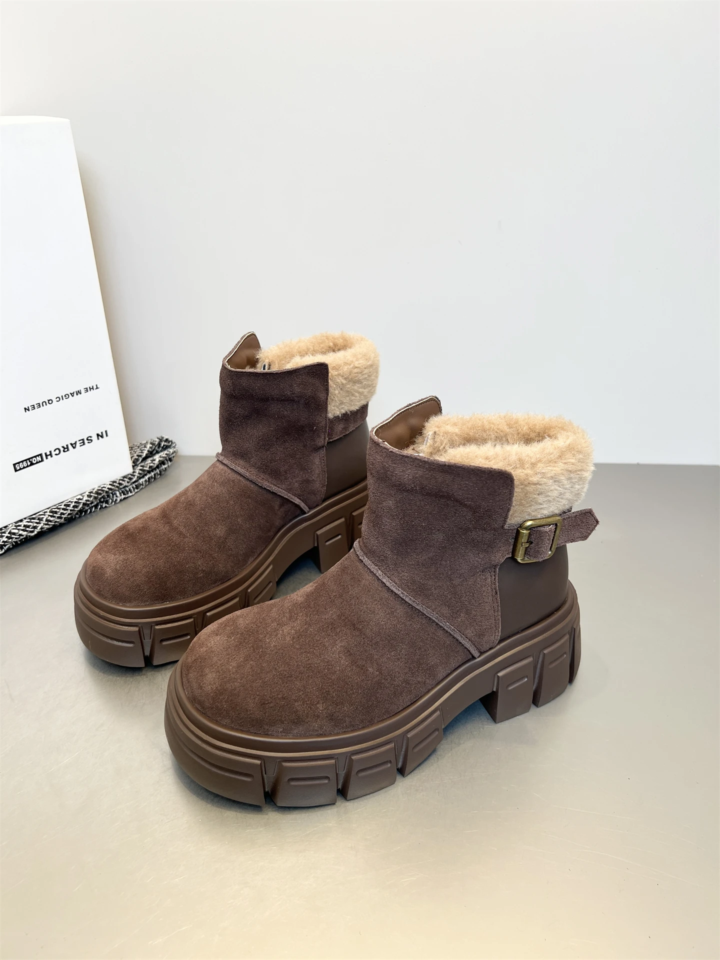 2025 winter High Heel Snow boots Women ankle boots platform Furry Ankle Boots for Women New Stylish Design Warmth Cotton Shoes view 4