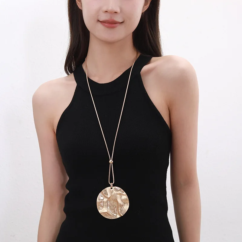 

Kaseakia Round Geometric Metal Pendant Sweater Chain Long Necklace for Women Fashion