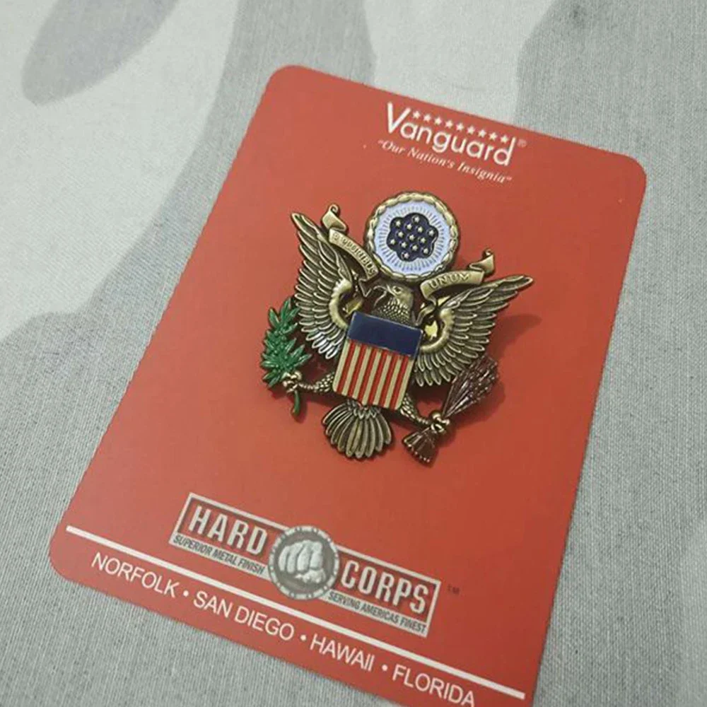 Seal of the President of the United States Presidential Eagle Badge Pin Insignia Brooch Cockade Golden Silvery