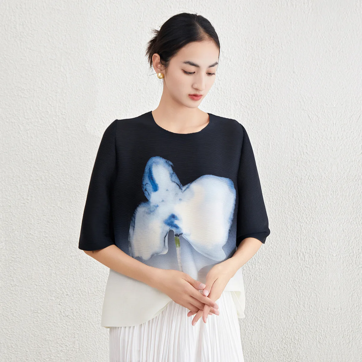 

Miyake Pleated Blouse Female 2026 Spring and Summer New Fashion Printing High-end Yangqi Loose Big Yards Thin with T-shirt Tide