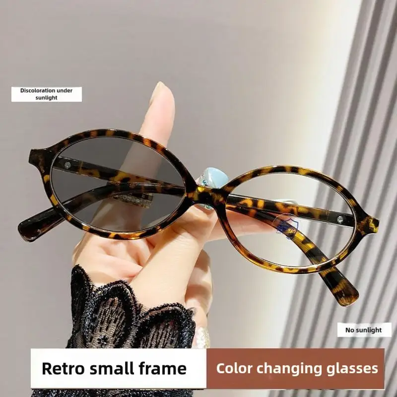 

Hot Sale Small Frame Photochromic UV400 Sunglasses Fashion Variable Tint For Daily Use For Men and Women Fashion Accessories