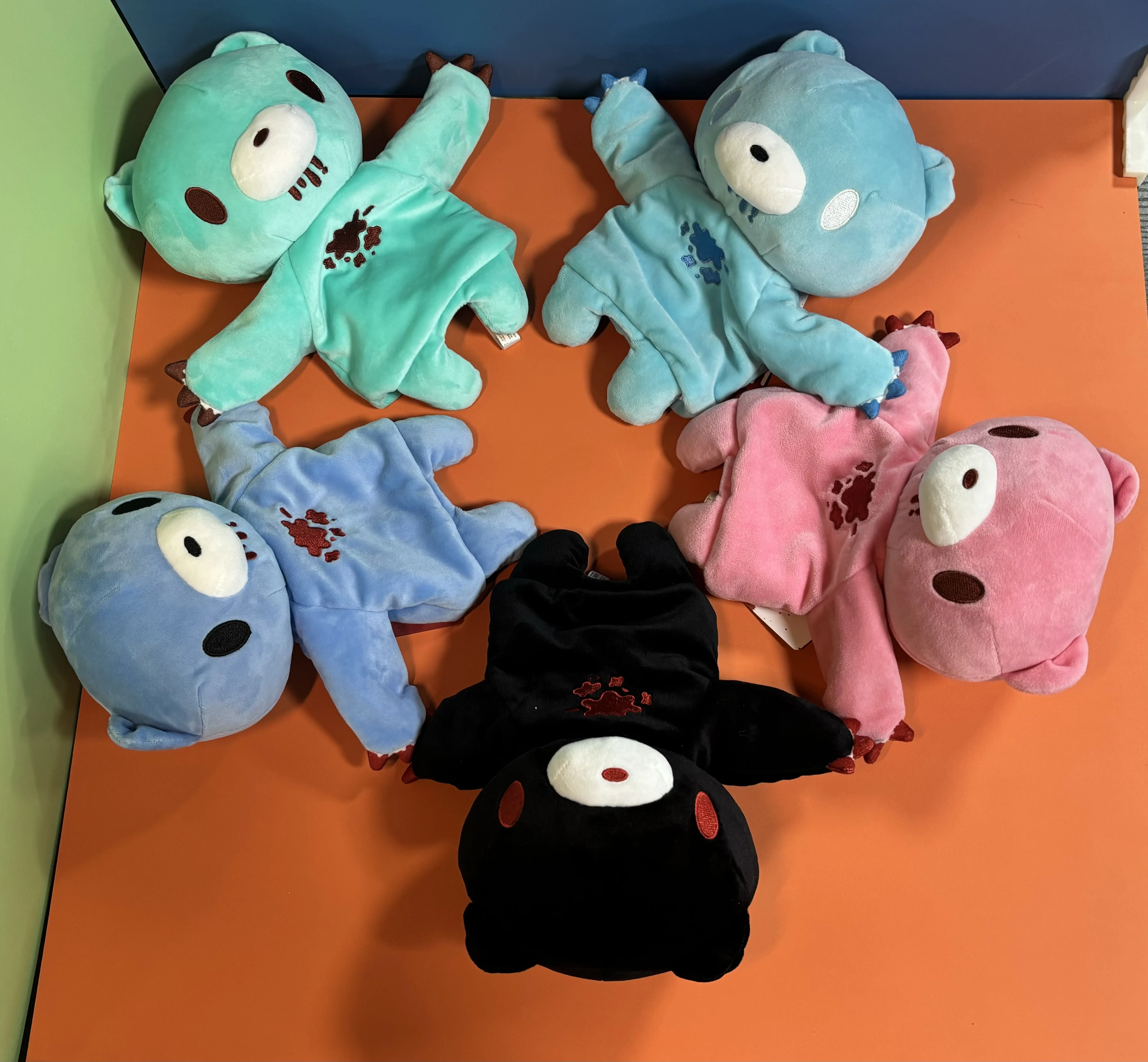 

Кровавые плюшевые перчатки Gloomy Bear | Уникальное темное эстетическое мягкое снаряжение, прикрытые предметы для громких медведей.