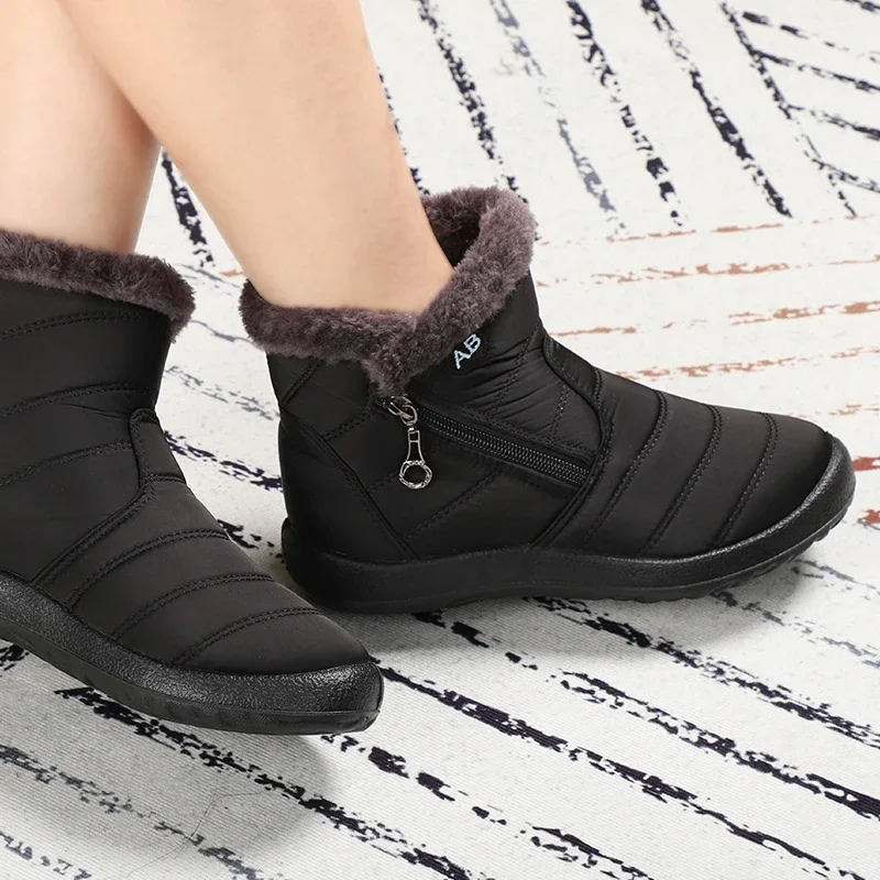 Warme Winter-Schneestiefel aus Plüsch für Damen, rutschfest, bequem, leicht, geeignet für High-Top-Wanderschuhe bei kaltem Wetter