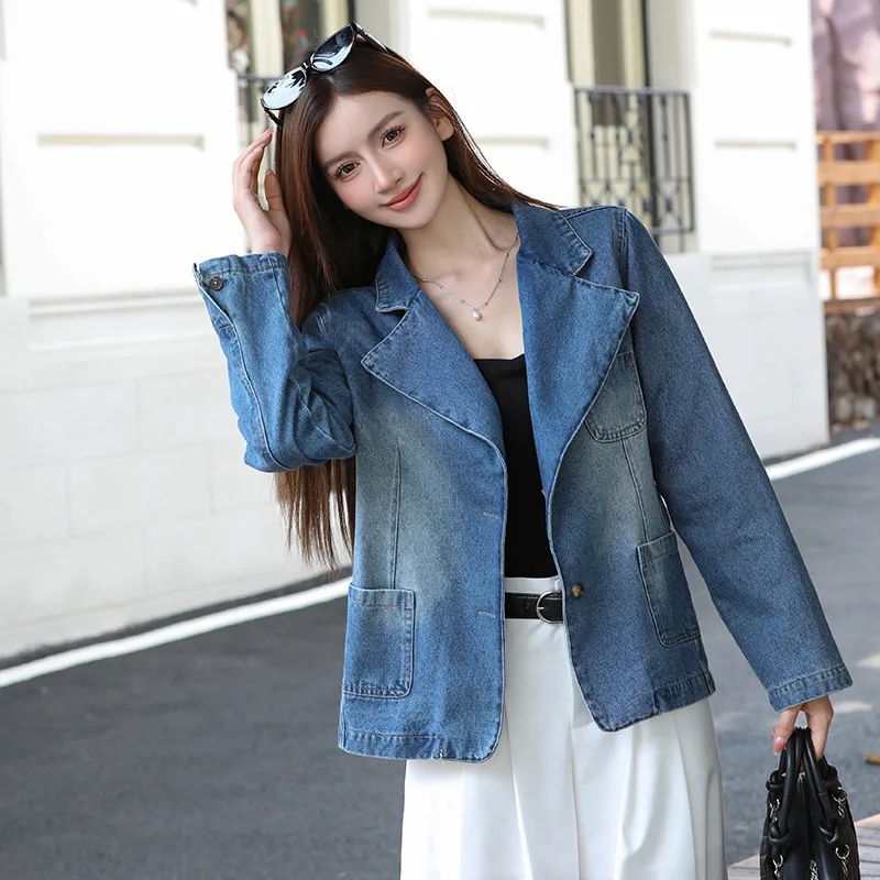 

Модное джинсовое пальто для женщин, осень-зима 2026, новая повседневная утягивающая ковбойская куртка с длинным рукавом и глубоким v-образным вырезом