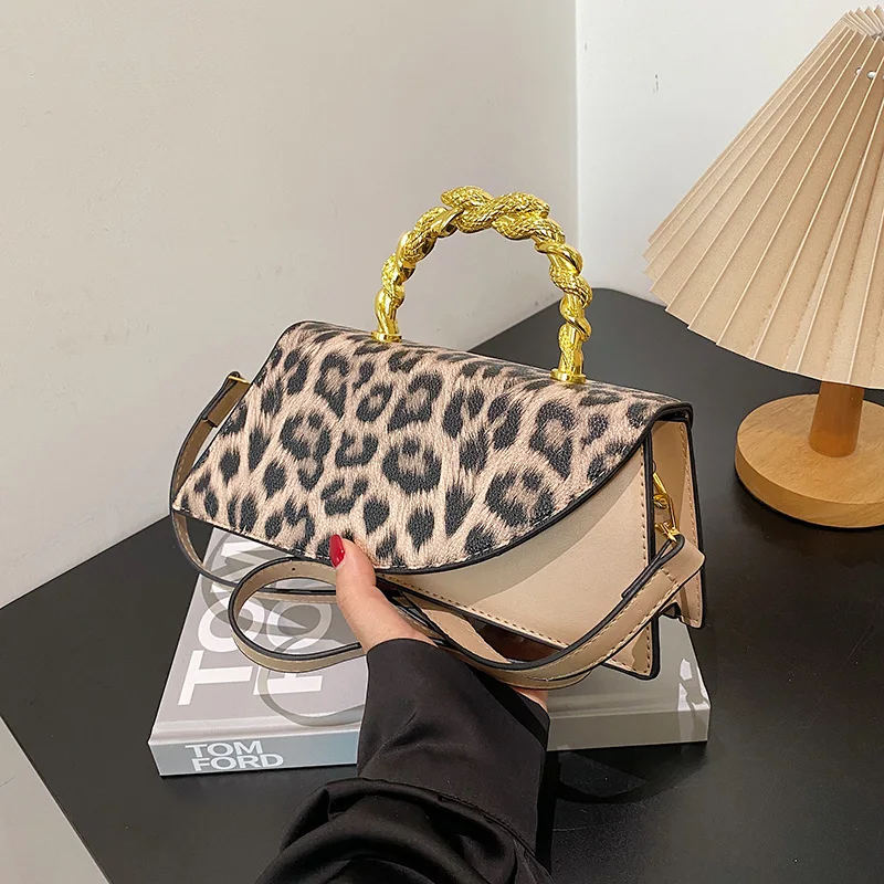 

2025 New! Women's High-End Leopard Print Shoulder Messenger Bag - Popular Design, Portable Daily Commuting