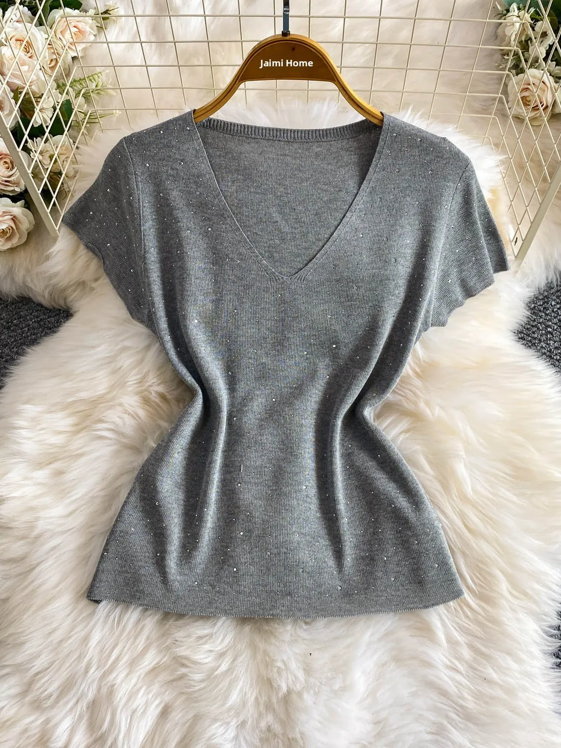 Fashionable Korean Style Slim Fit Short Sleeve V-Neck T-Shirt Women's Glittering Diamond Casual Top Elegant And Slimming