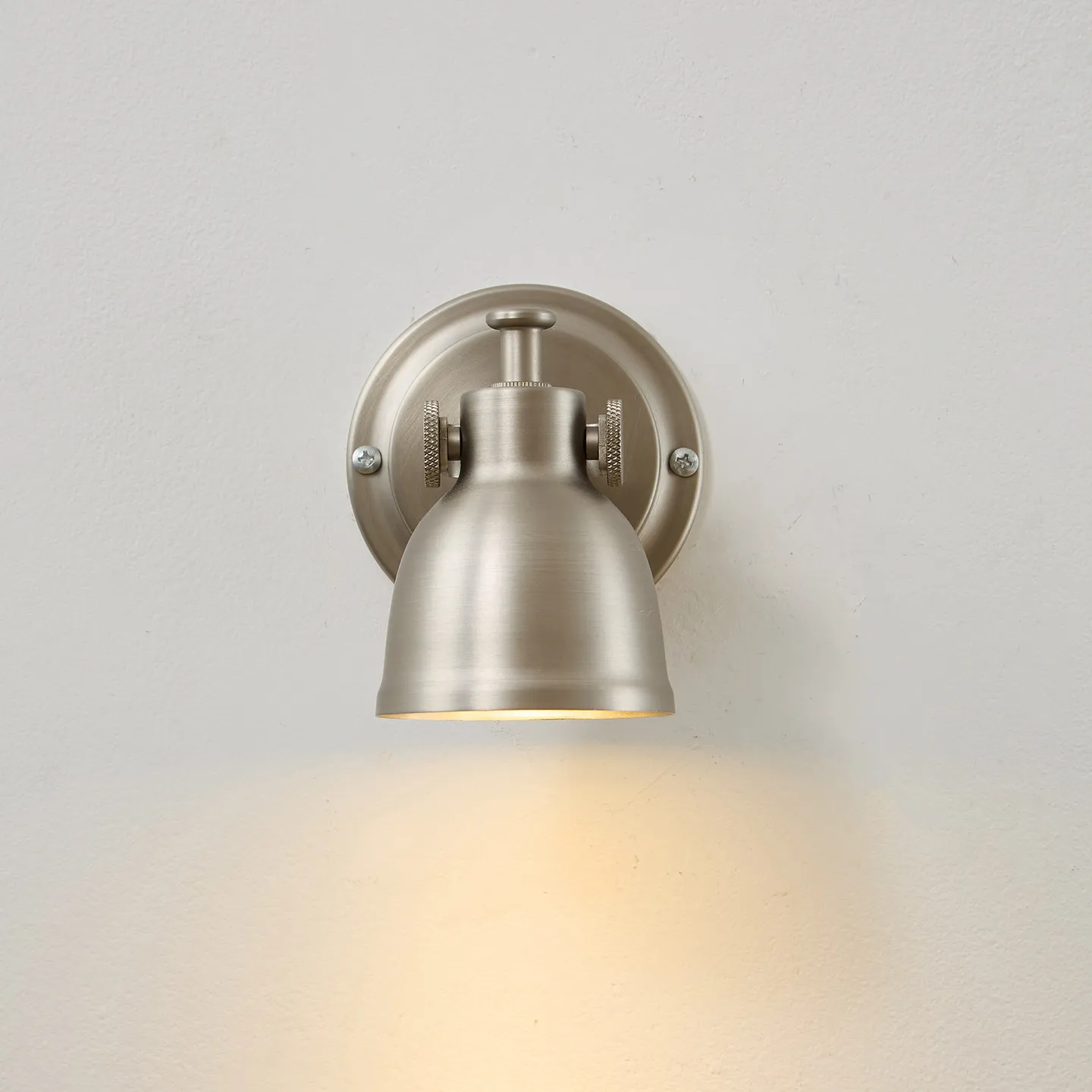 

Simple Post-modern Bedroom Bedside Wall Lamp Medieval Coffee Shop Entrance Bar with Switch Retro Nostalgic Mural Light