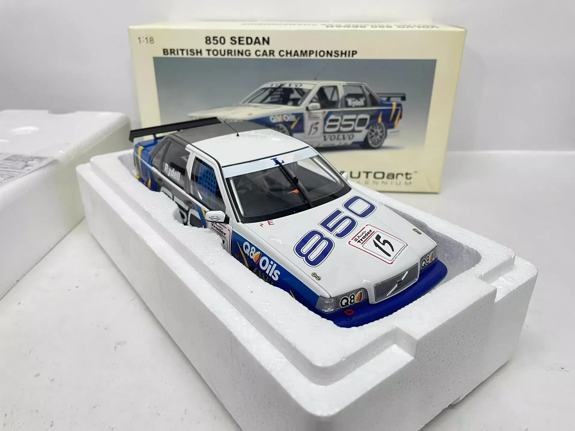Autoart 1:18 850 Sedan BTCC #15 Simulation Limited Edition All Open Alloy Metal Static Car Model Toy Gift