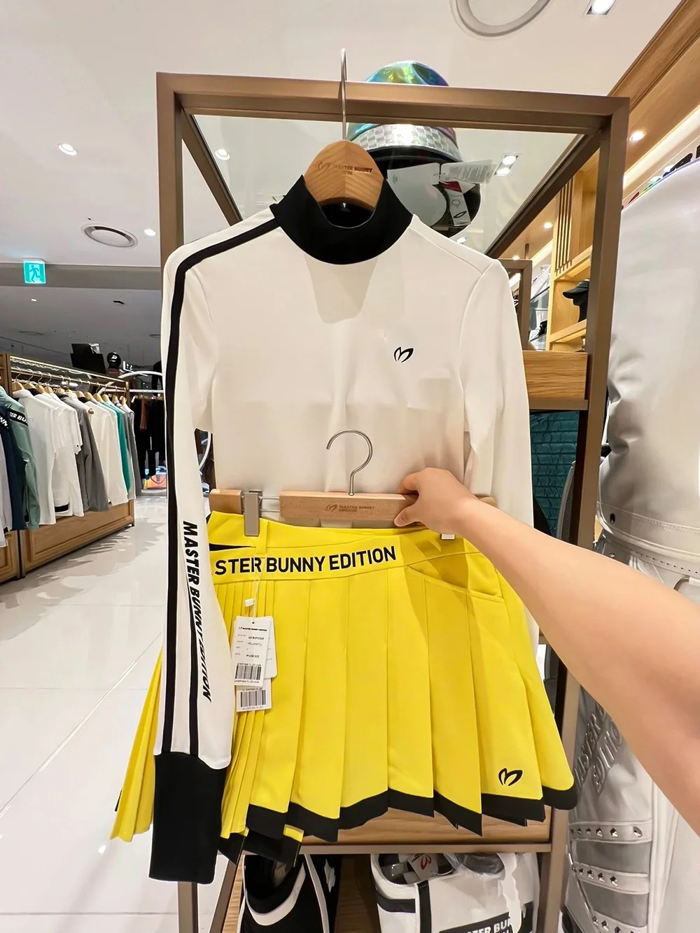 women's-golf-sportswear-long-sve-round-ne-qui-dry-breathable-top-and-skirt-set-high-quali-anti-light-leakage