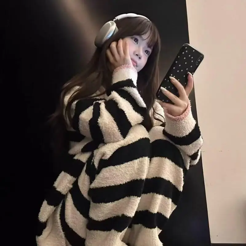 Korean version color blocking Women's pajamas Lazy style long sleeves winter Sleepwear new model coral fleece pants homewear