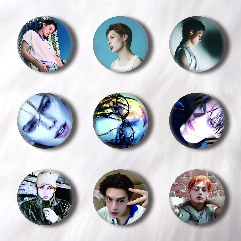 Singer J-James Creative Round Button Badges Cute Pin Brooch for Backpack Clothes Lapel Jewelry Accessories Friends Gift