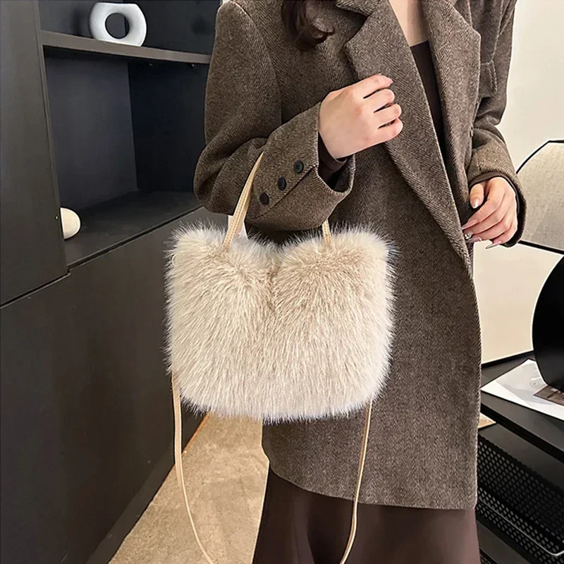 Faux Fur Tote Bag Women\'s Bucket Plush Luxury Design Ladies Handbags Soft Winter Crossbody Shoulder Bags Bolsa Feminina 2025 New