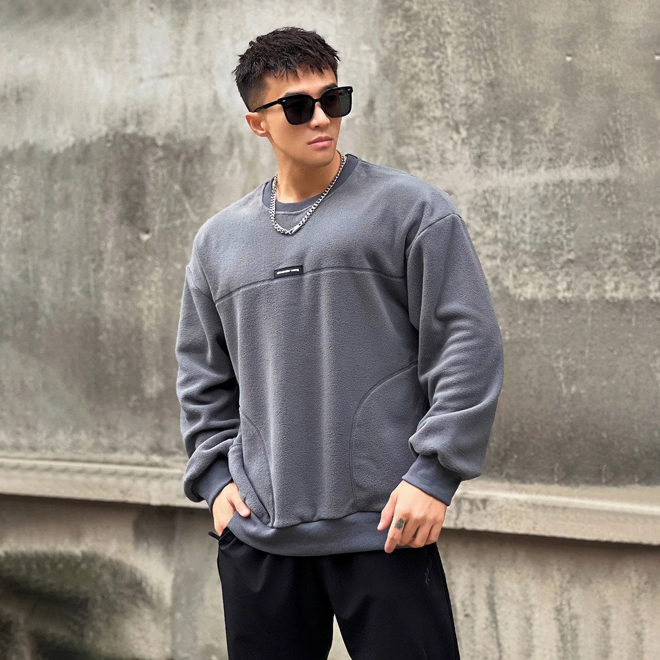 

2022 Autumn Winter New Fuzzy Pile Long sleeve Men Fitness sports outdoor round neck warm fashion top Loose and thick Hoodies