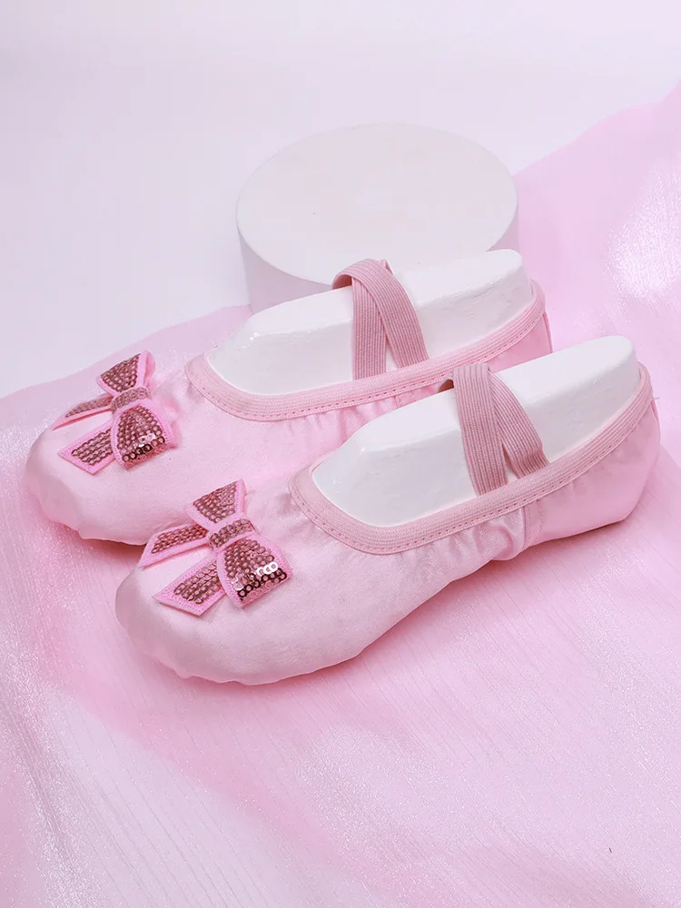 Ballerine per ragazze suola morbida in raso Dance Girls Kids Dance pantofole donna tinta unita Ballet Yoga Gym Dance Shoes