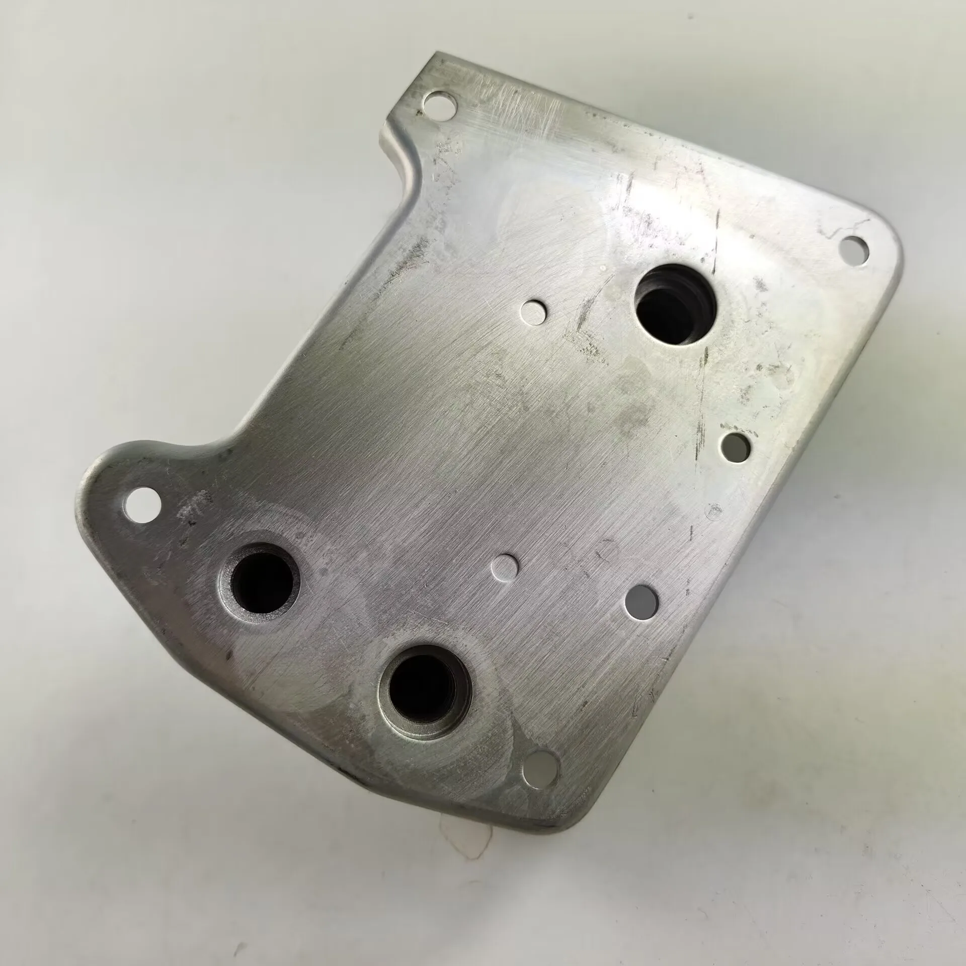 مبرد محرك قطع غيار السيارات 68020552AA