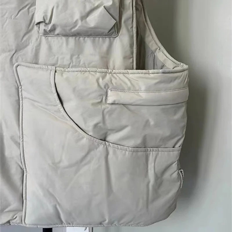 Nuovo 24SS autunno inverno creativo Splicing fibbia regolabile tasche larghe larghe gilet da donna da uomo senza maniche di alta qualità