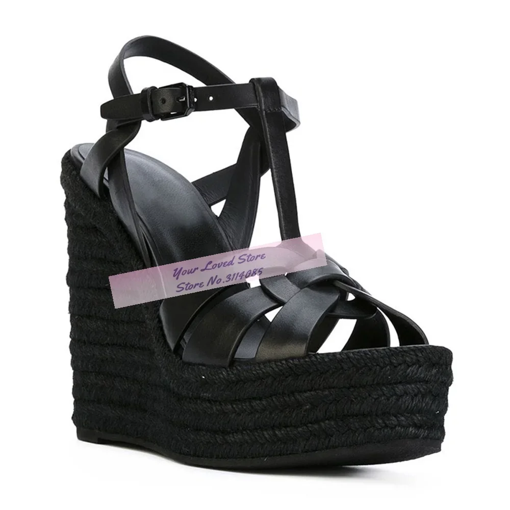 

Женские плетеные босоножки на платформе на танкетке, коричневые, белые, черные матовые летние модельные туфли с перекрестными ремешками, туфли-лодочки в клетку с Т-образной планкой