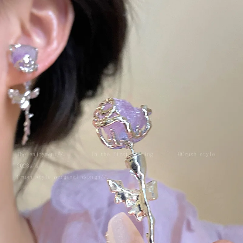 Orecchini di fiori di rosa con zirconi viola di moda per le donne Orecchini pendenti con fiori di cristallo creativi eleganti Regali di gioielli per feste casual