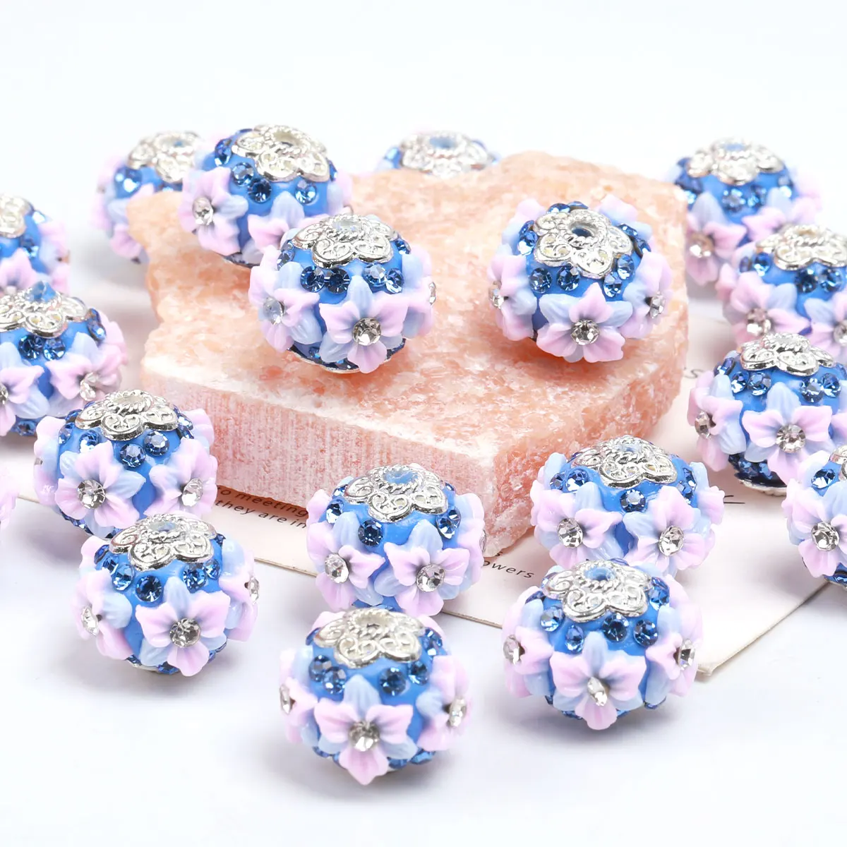 4 Stück Mode Blume funkelnde Strass Perlen weichen Ton 19mm Charms Spacer Perlen für Schmuck machen Dekoration DIY